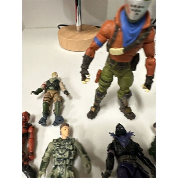 Lot Of 6 Action Figures - Picture 5 of 7
